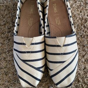 NEW Toms- Cream w/ dark stripes